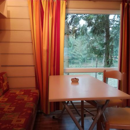 Hotel Camping De Flechat Orcival Exterior foto