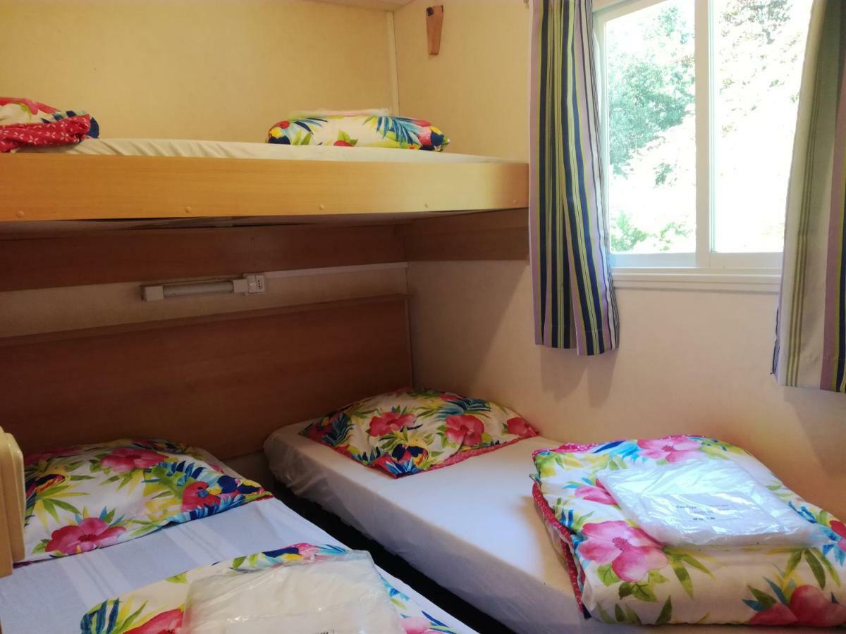 Hotel Camping De Flechat Orcival Exterior foto